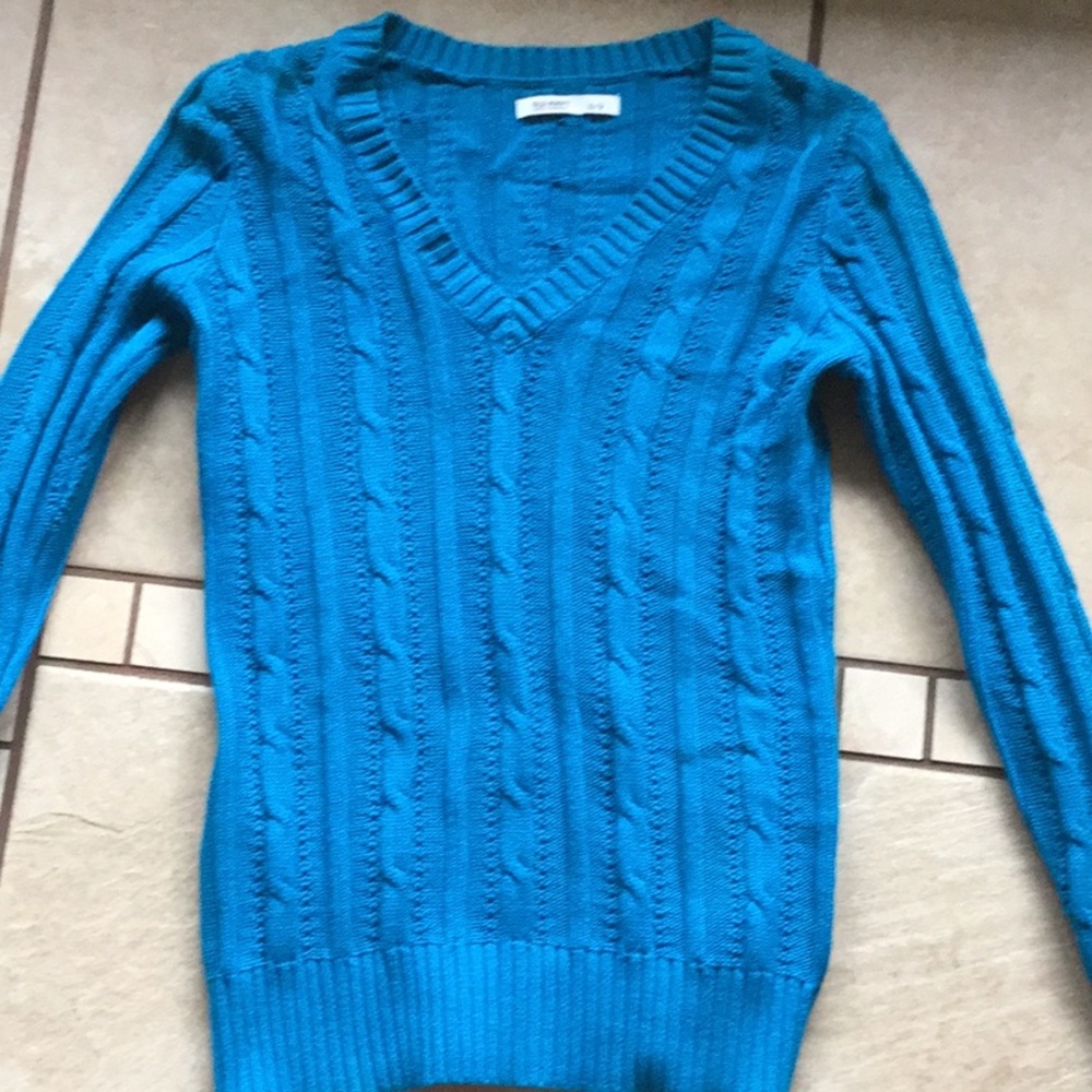 Old navy sweater